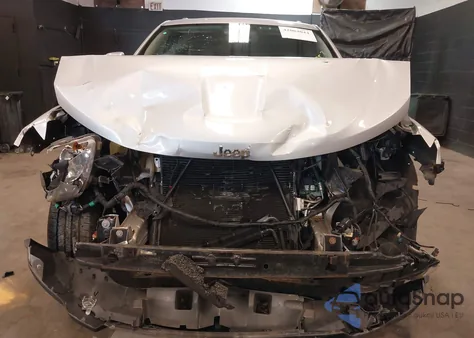 2011 Jeep Grand Cherokee Laredo z USA, uszkodzony, nr VIN 1J4RR4GG4BC675904